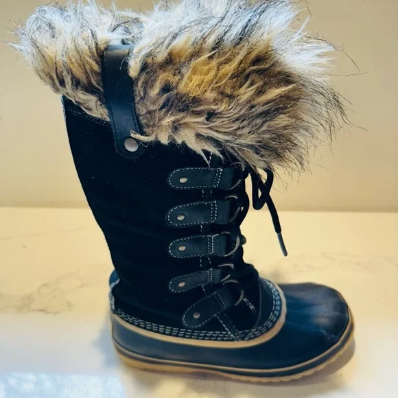 Sorel Women’s winter boots size US 6 - Picture 2 of 8